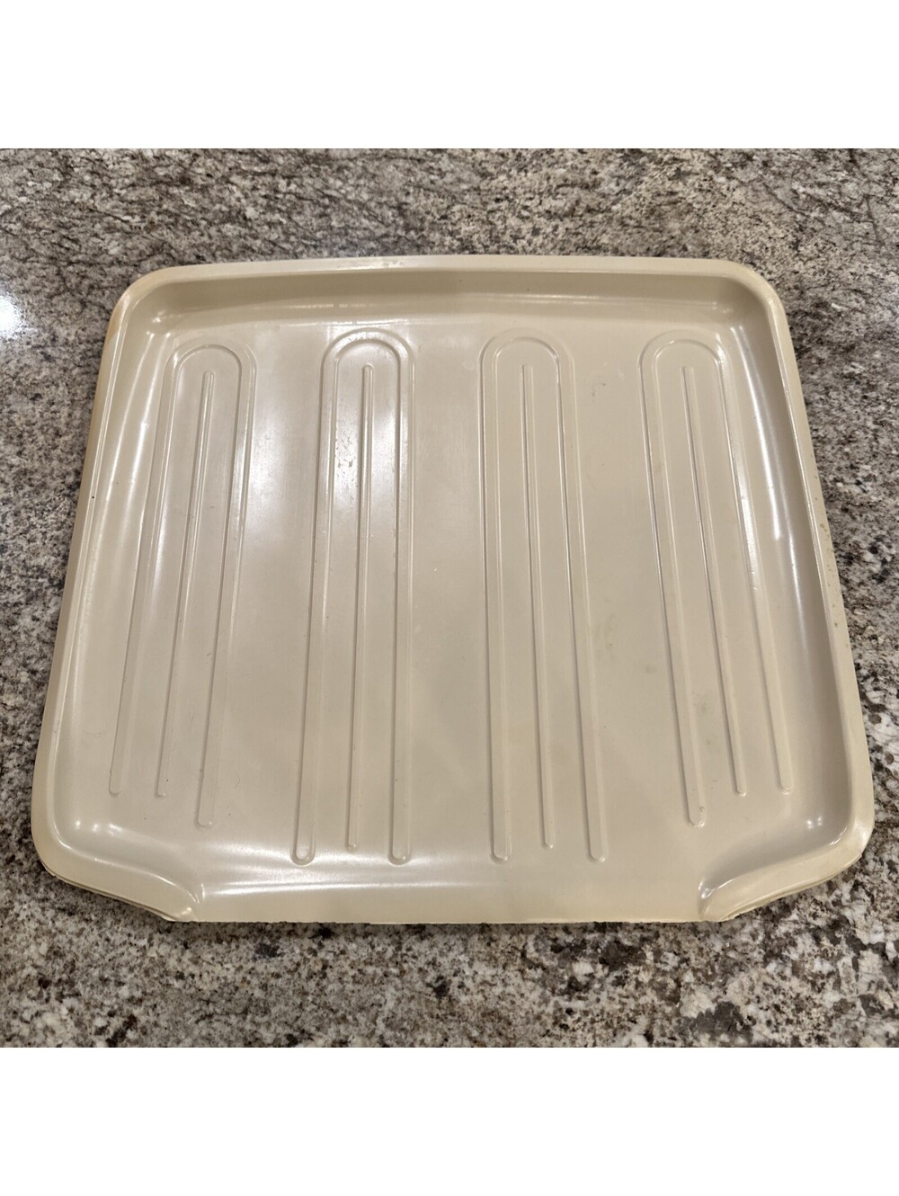 Vintage Rubbermaid Dish Drainer Tray Drainboard 1180-18 Almond 15.5 X 14.25